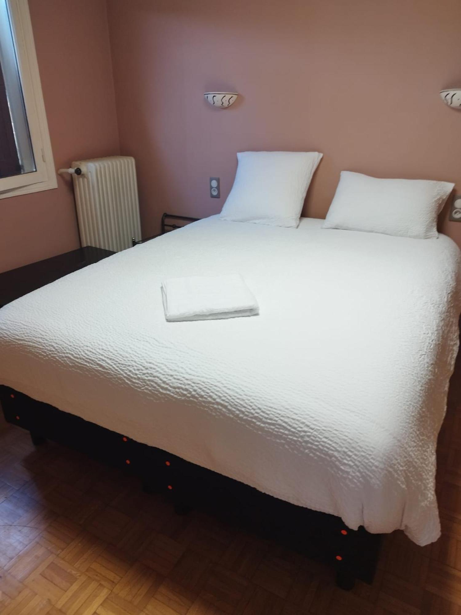 Appart'Hotel Des 3 Vallees Le Pied A Terre Seranon ภายนอก รูปภาพ